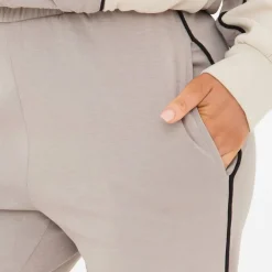 Contrast Panel Jogger