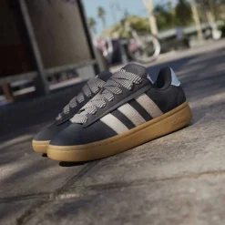 Grand Court Alpha 00s Low-Top Trainers Womens