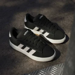 Grand Court Alpha 00s Low-Top Trainers Womens