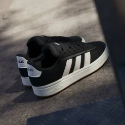 Grand Court Alpha 00s Low-Top Trainers Womens