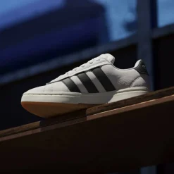 Grand Court Alpha 00s Low-Top Trainers Womens