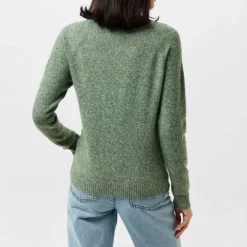 Knitted Pullover