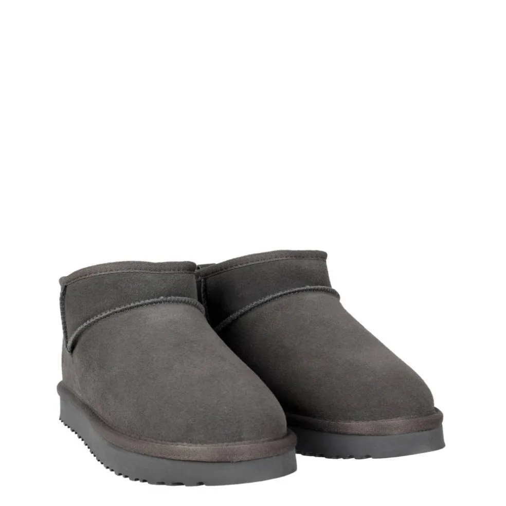 Low Snug Boots Womens