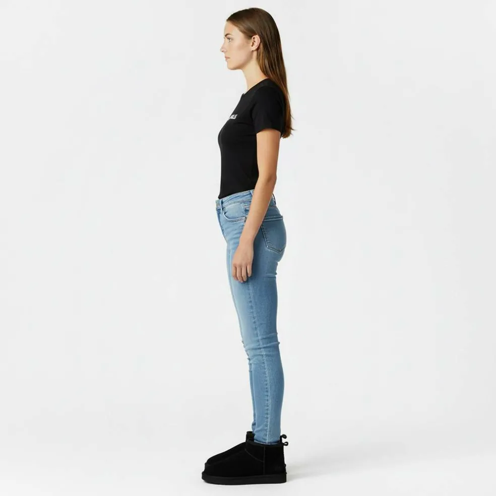 Low Snug Boots Womens