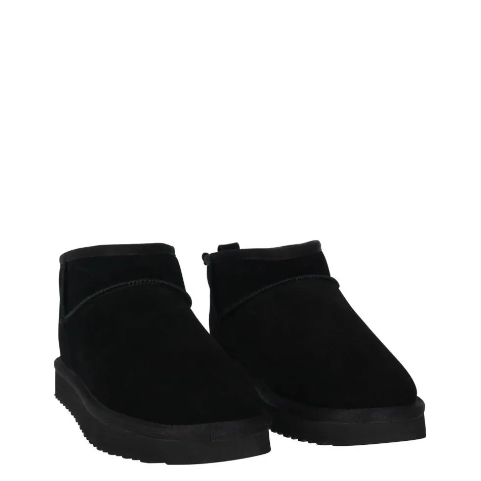 Low Snug Boots Womens