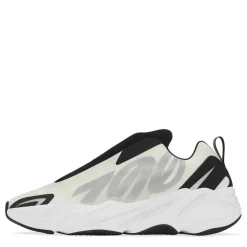 Men's 700 Mnvn Sustainability Sneakers