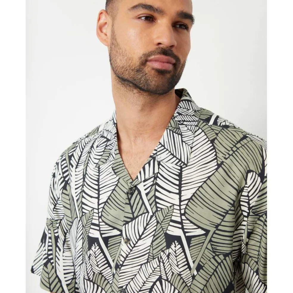 Men's Short-Sleeve Patterned Shirt