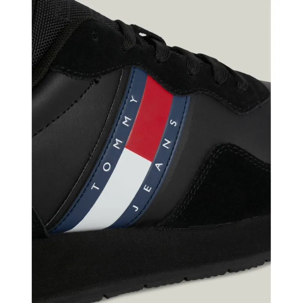 Modern Runner Low Top Trainers