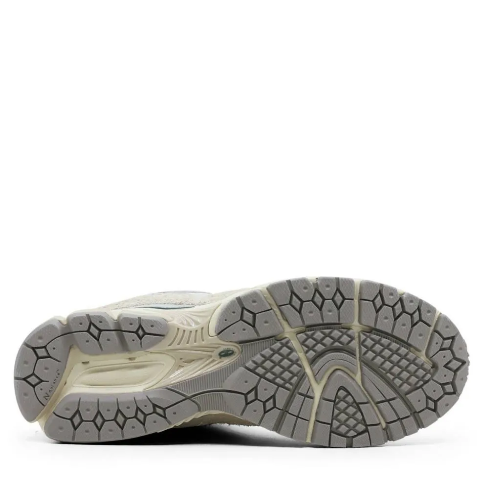 NB 2002 Womens