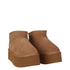 Platform Snug Boots Womens