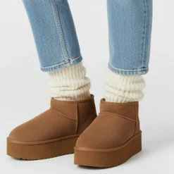 Platform Snug Boots Womens