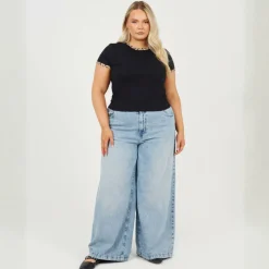 Plus Size Short Sleeve T-shit with Leopard Print Neck and Sleeve Rib