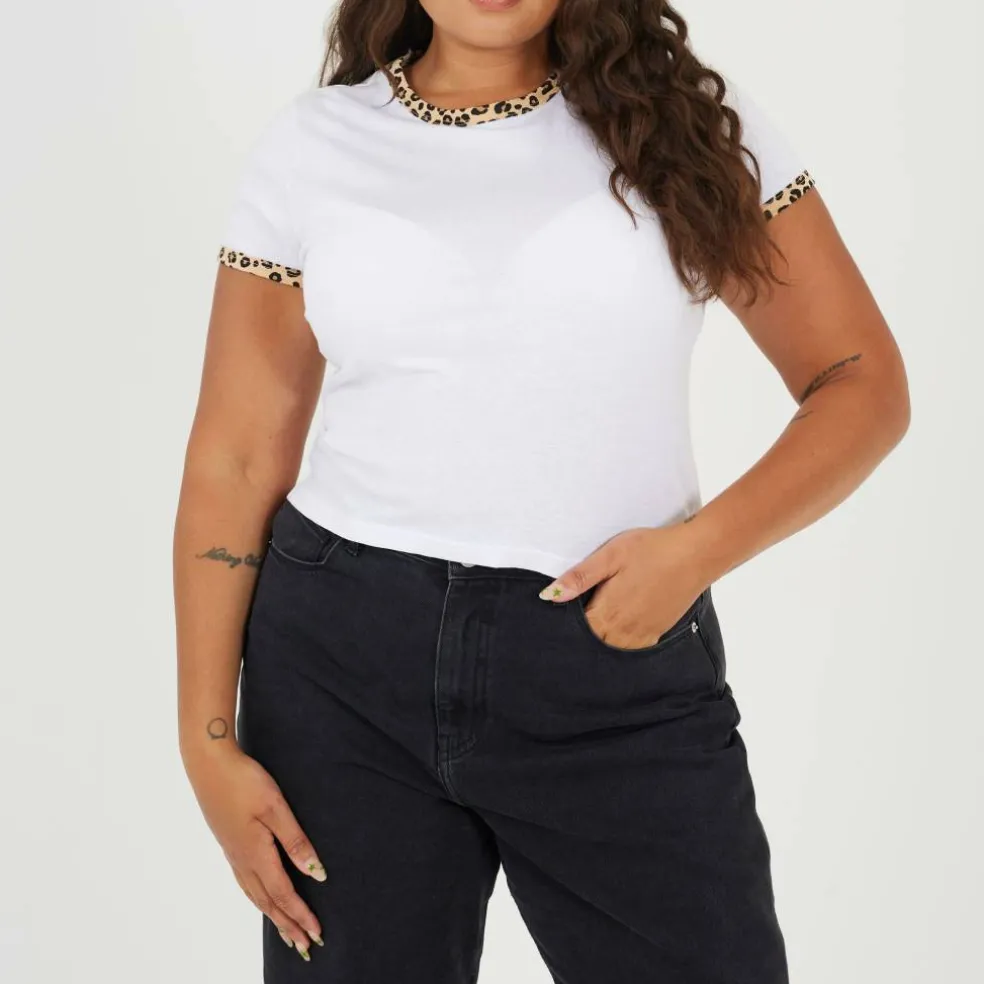 Plus Size Short Sleeve T-shit with Leopard Print Neck and Sleeve Rib