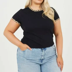 Plus Size Short Sleeve T-shit with Leopard Print Neck and Sleeve Rib