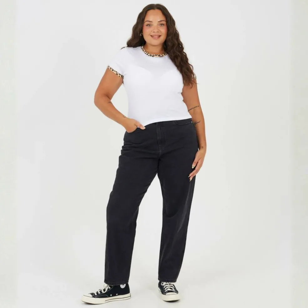 Plus Size Short Sleeve T-shit with Leopard Print Neck and Sleeve Rib