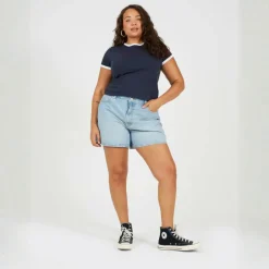 Plus Size Short Sleeve T-shit with Contrast Neck and Sleeve Rib