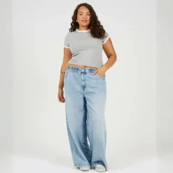 Plus Size Short Sleeve T-shit with Contrast Neck and Sleeve Rib