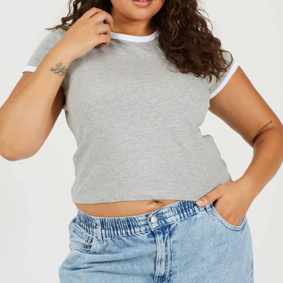 Plus Size Short Sleeve T-shit with Contrast Neck and Sleeve Rib