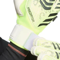 Predator Match Fingersave Goalkeeper Gloves Adults