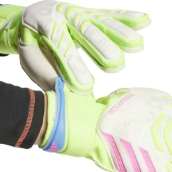 Predator Match Fingersave Goalkeeper Gloves Adults