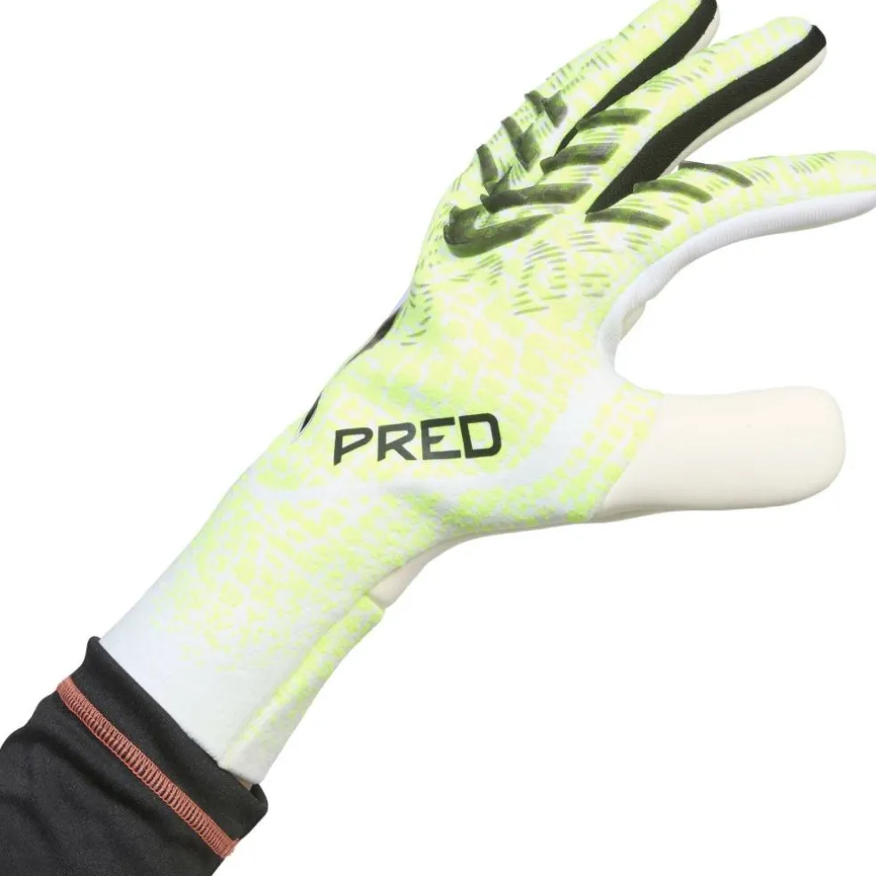 Predator Pro Goalkeeper Gloves Adults
