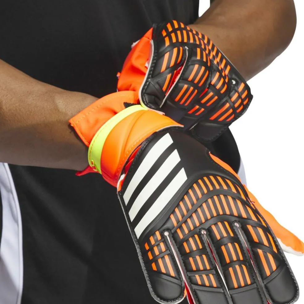 Predator Training Goalkeeper Gloves Adults
