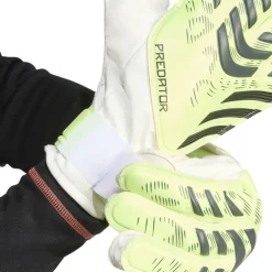 Predator Training Goalkeeper Gloves Adults