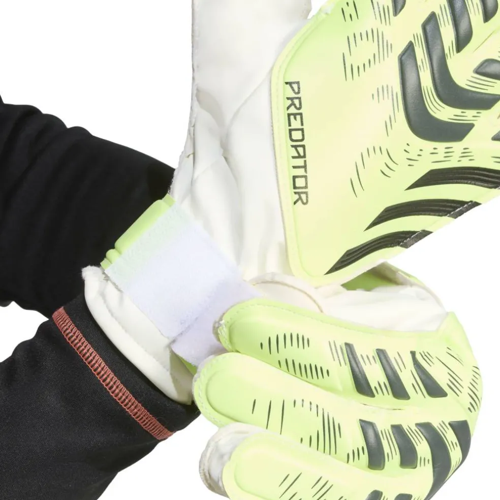 Predator Training Goalkeeper Gloves Adults