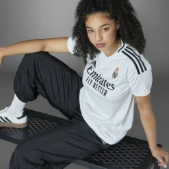 Real Madrid Home KIt 2024 2026 Womens