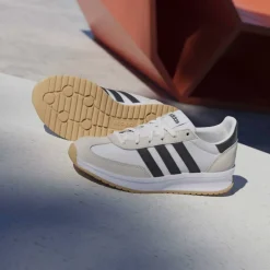 Run 70s 2.0 Low-Top Trainers Womens