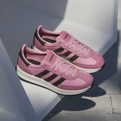 Run 70s 2.0 Low-Top Trainers Womens