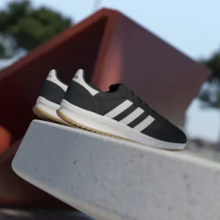 Run 70s 2.0 Low-Top Trainers Womens