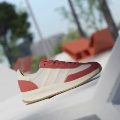 Run 70s 2.0 Low-Top Trainers Womens