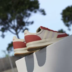 Run 70s 2.0 Low-Top Trainers Womens