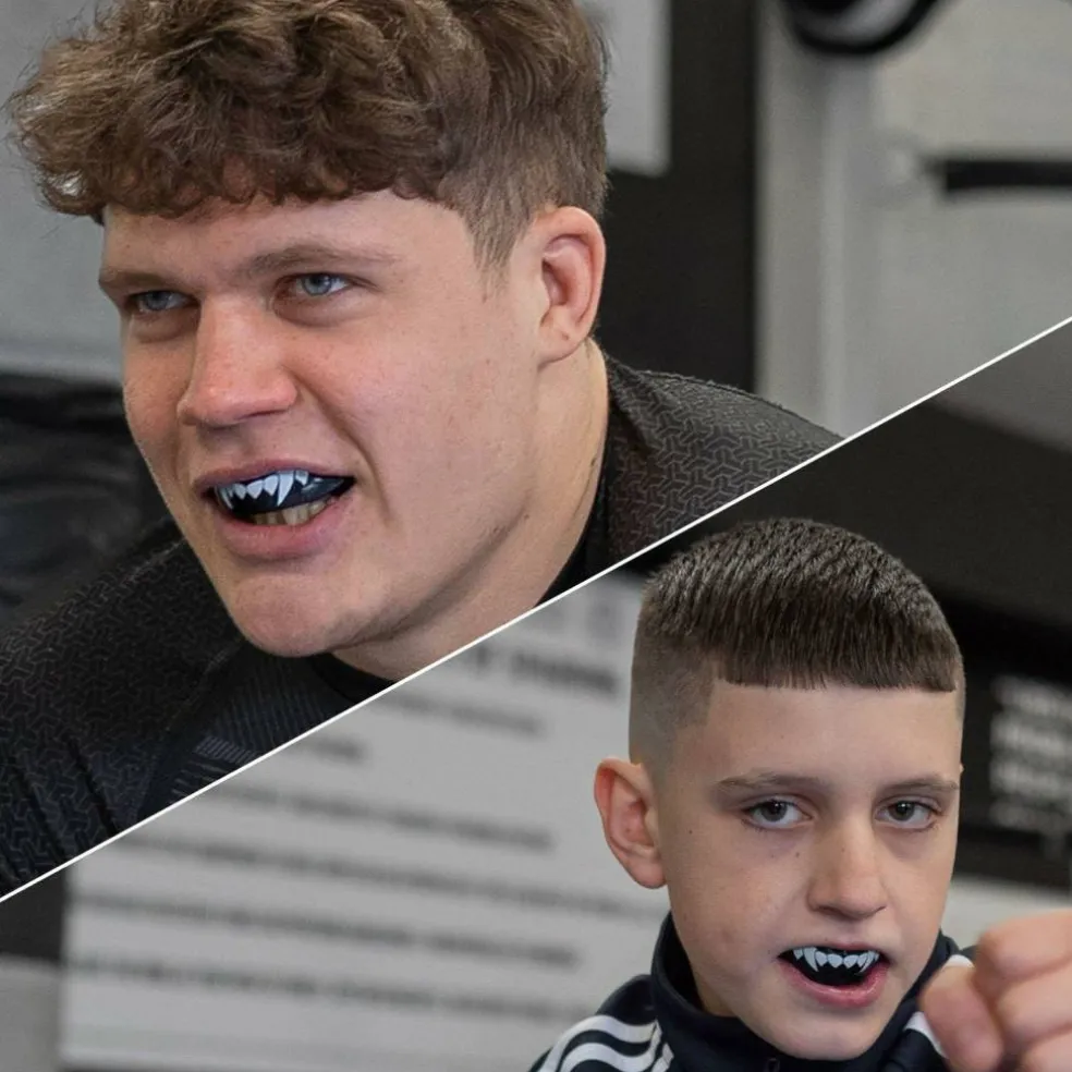 SafeJawz Extro Series Black Fangz Sports Mouthguard
