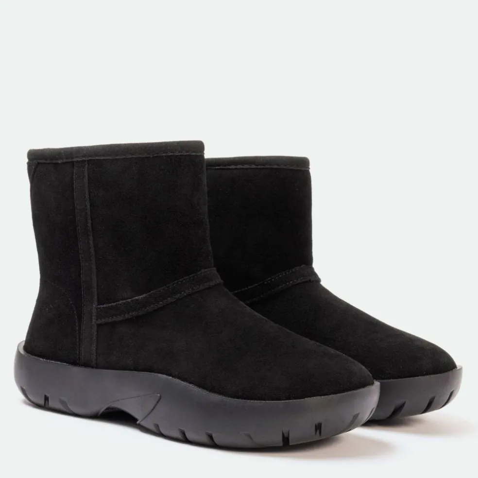 Snug Womens Classic Slip On Ankle Boots