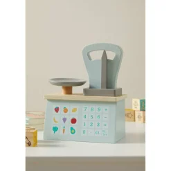 TOY WOODEN SCALES