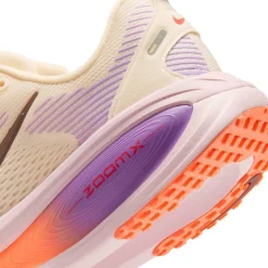 Vomero 18 Road Running Shoes Womens