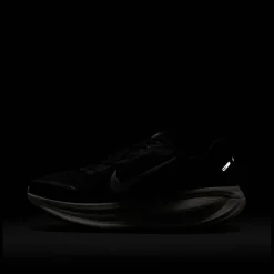 Vomero 18 Road Running Shoes Womens