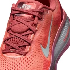 Vomero 18 Road Running Shoes Womens