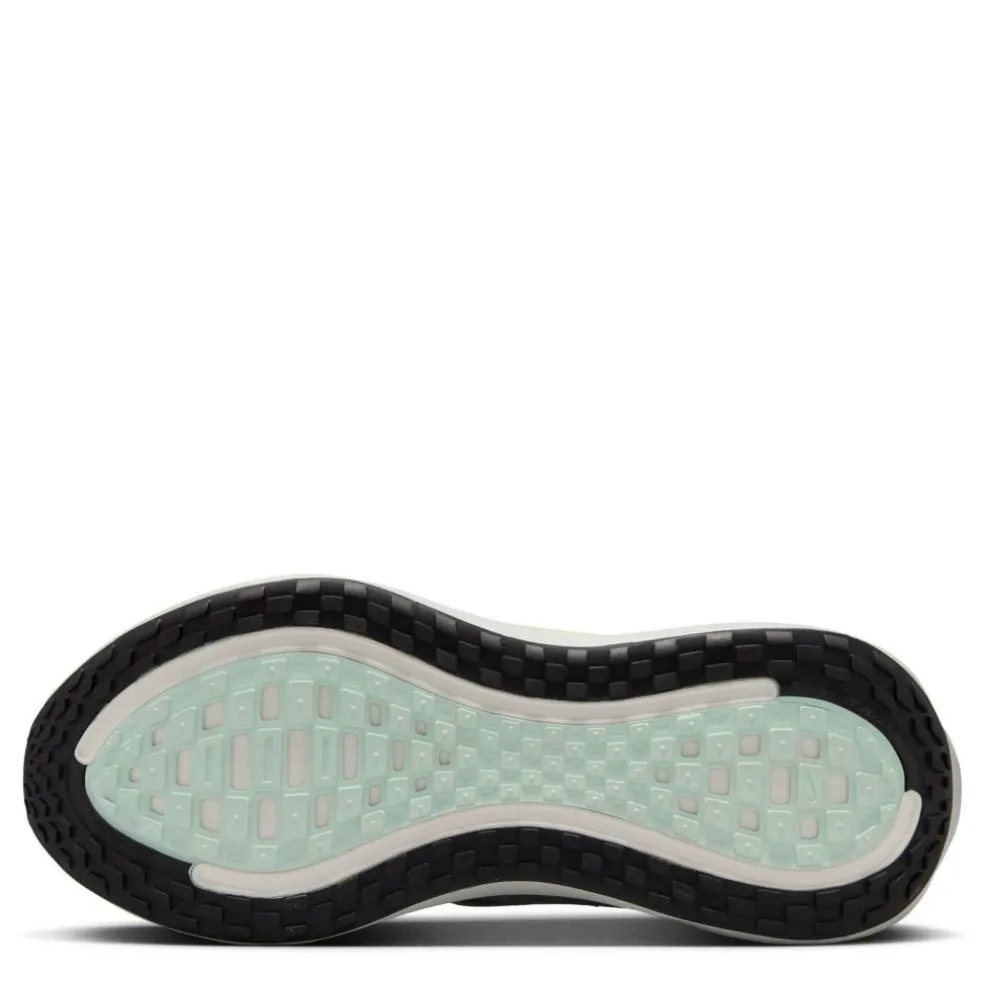 Vomero Plus Running Shoes Womens