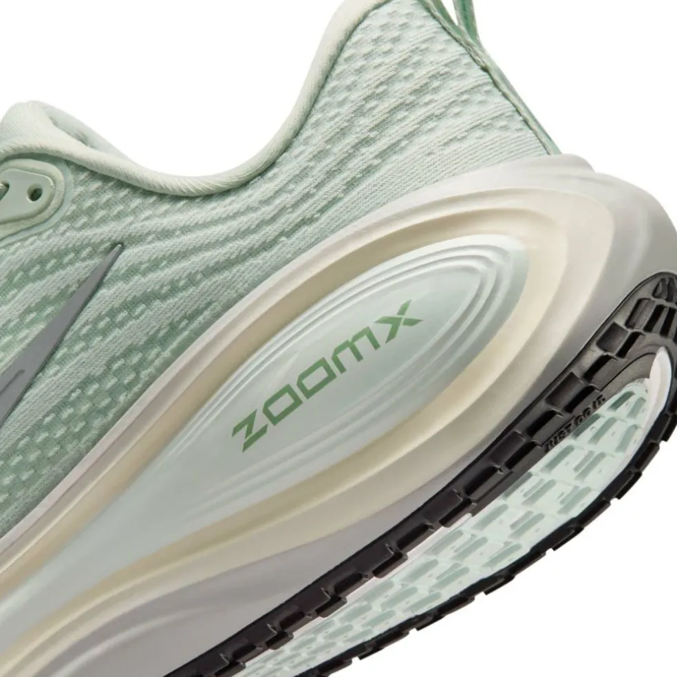 Vomero Plus Running Shoes Womens