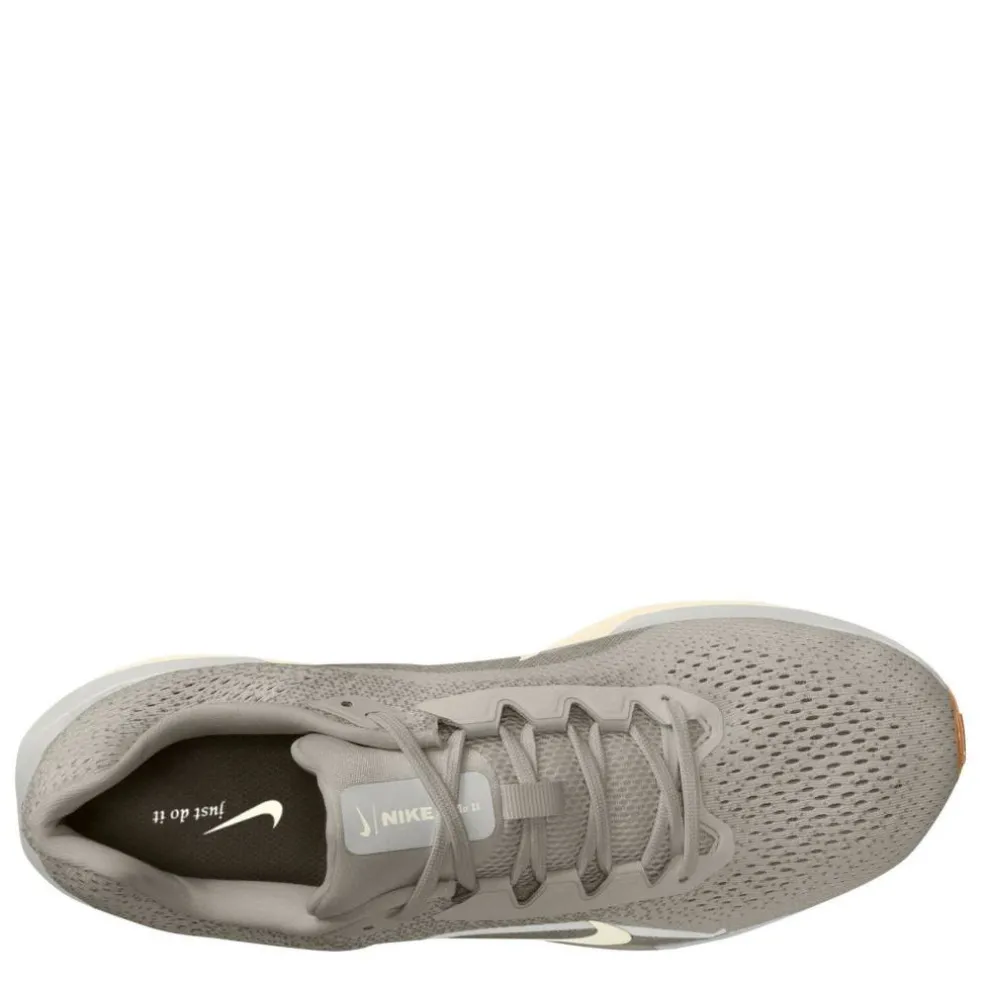 Winflo 11 Mens Road Running Shoes