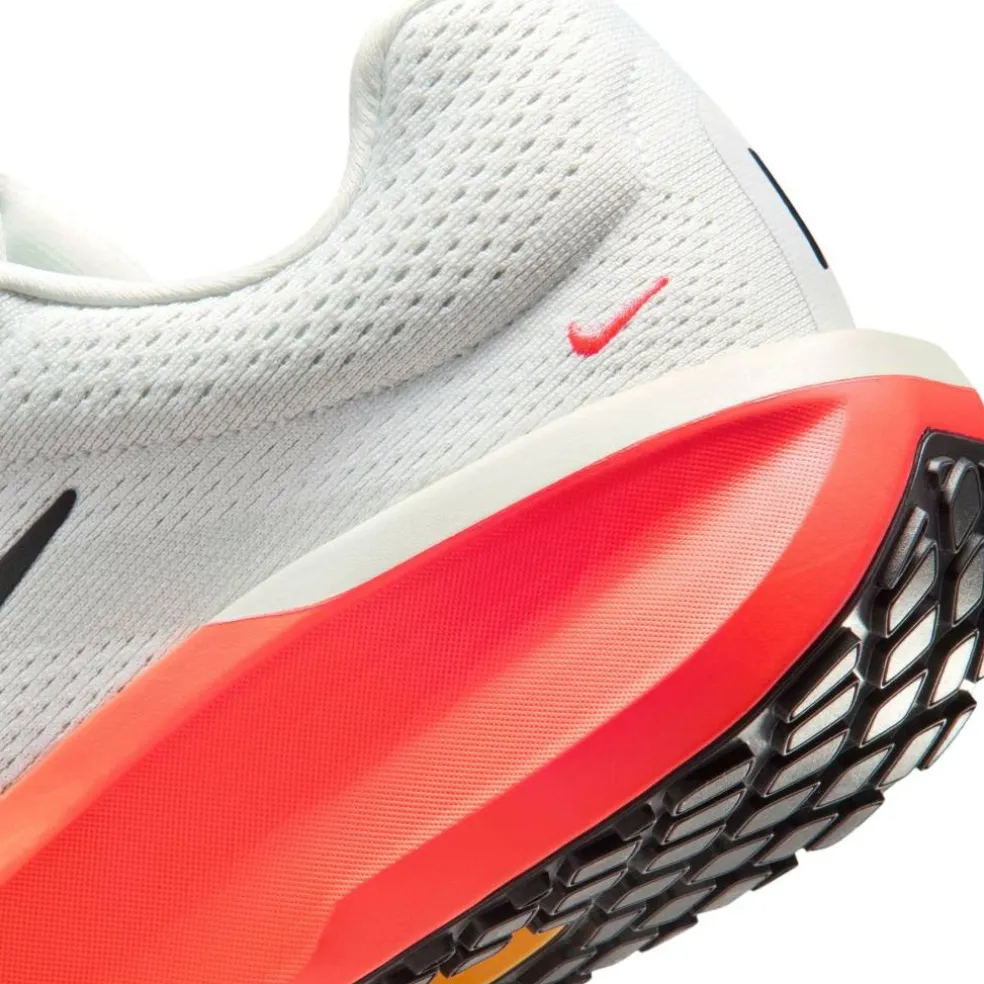 Winflo 11 Mens Road Running Shoes