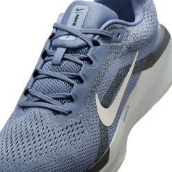 Winflo 11 Mens Road Running Shoes