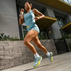 Womens Deviate Nitro 4 Running Shoes