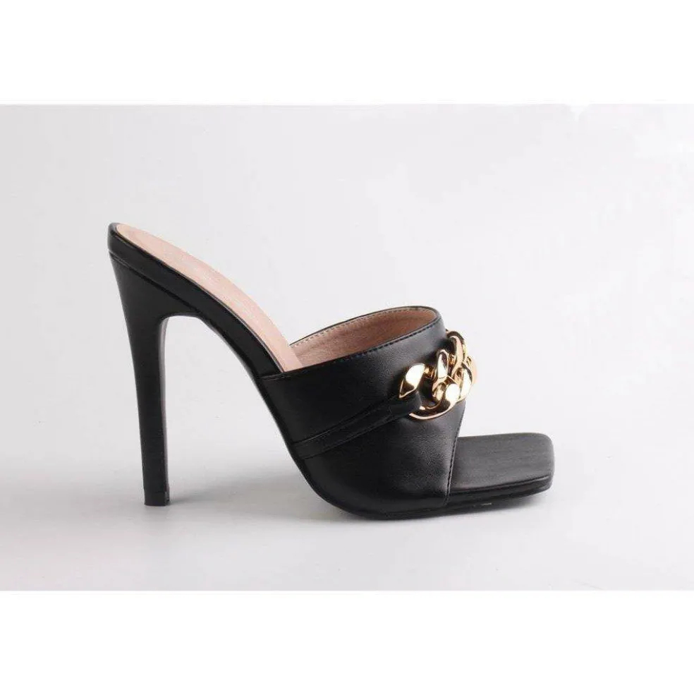 Women's Chain Detail Flat Sandal