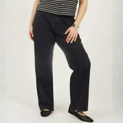 Womens Plus Size Jeans wuth Turn Up Hem