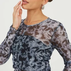 Womens Printed Mesh Long Sleeve T-Shirt