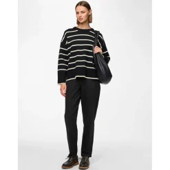 Women's Pullover Hoodie